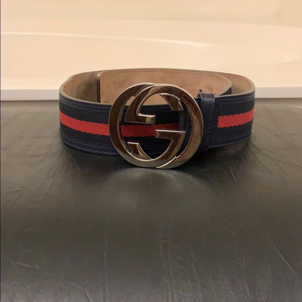 AUTHENTIC Women’s Gucci Belt
